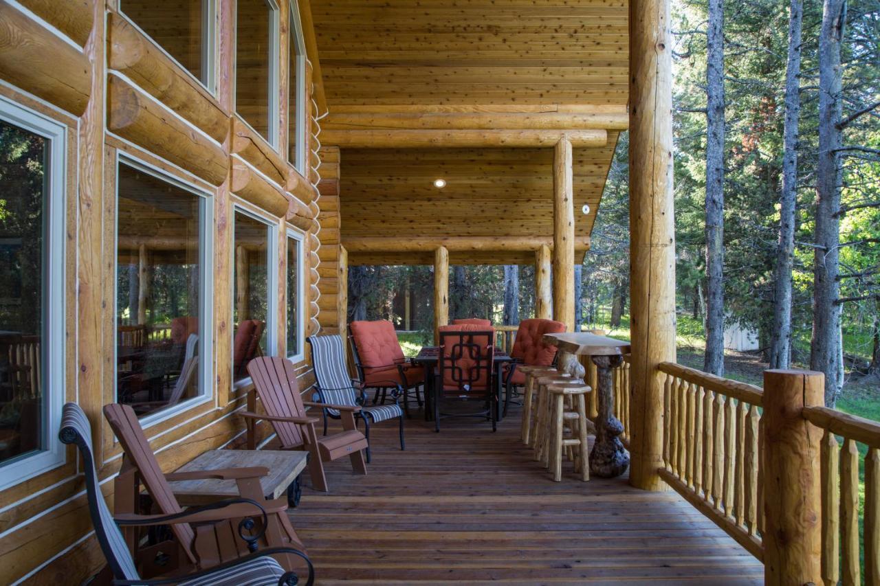 Lumberjack Lodge By Kabino Hot Tub Fire Pit Satellite Wifi Grill Large Porch Island Park Exterior foto