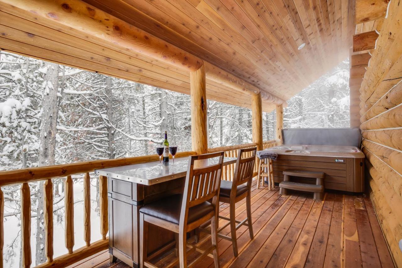 Lumberjack Lodge By Kabino Hot Tub Fire Pit Satellite Wifi Grill Large Porch Island Park Exterior foto