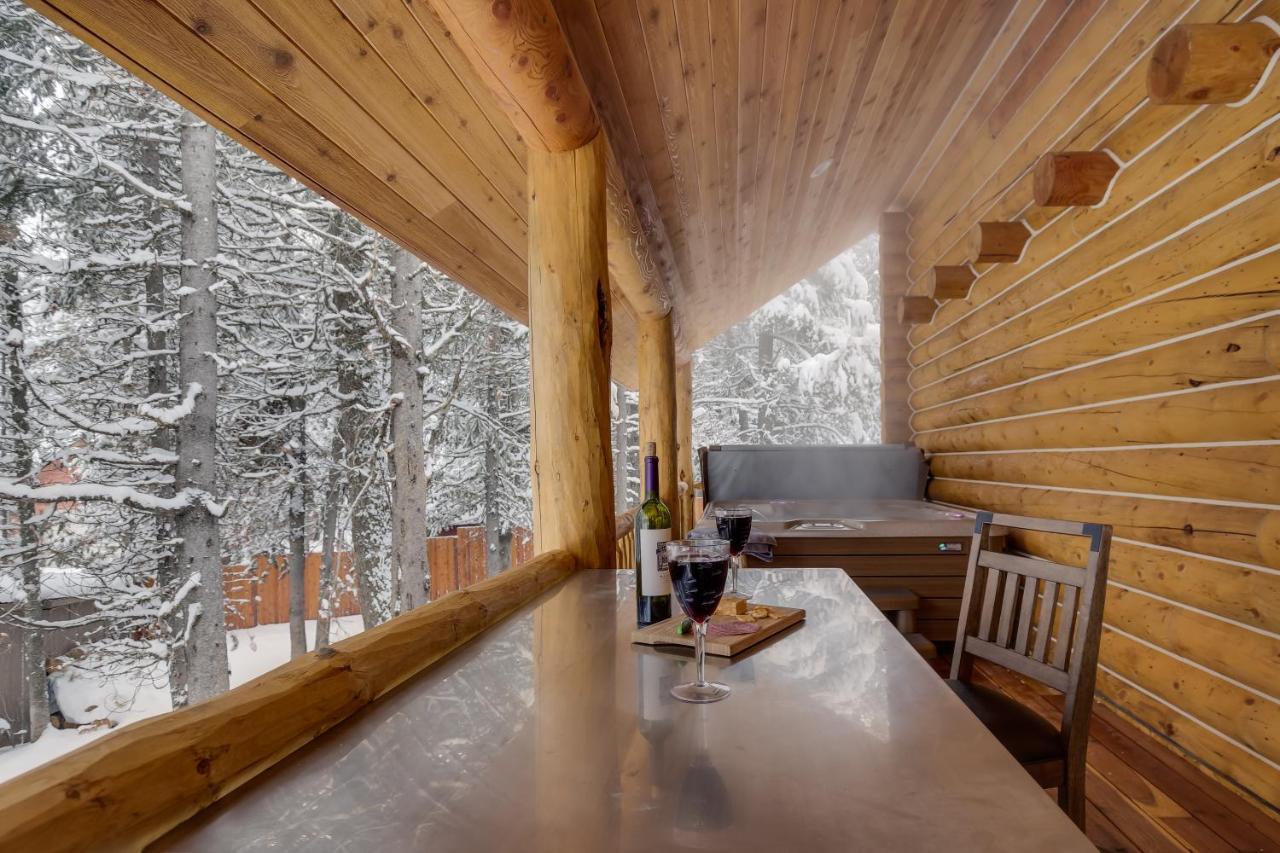 Lumberjack Lodge By Kabino Hot Tub Fire Pit Satellite Wifi Grill Large Porch Island Park Exterior foto