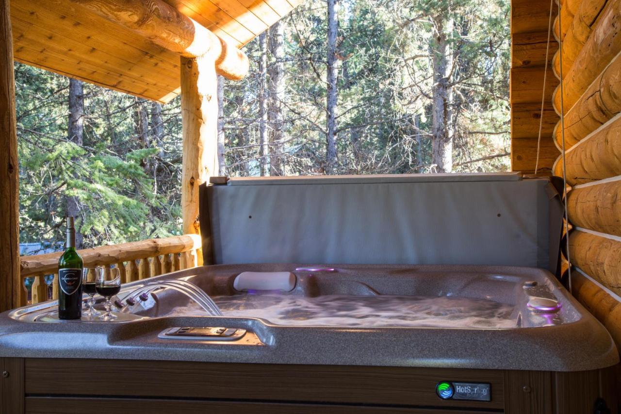 Lumberjack Lodge By Kabino Hot Tub Fire Pit Satellite Wifi Grill Large Porch Island Park Exterior foto